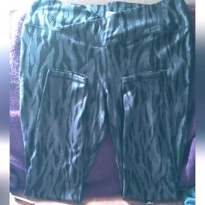 🐱NWOT🍁Athletic Works🍁Last price drop